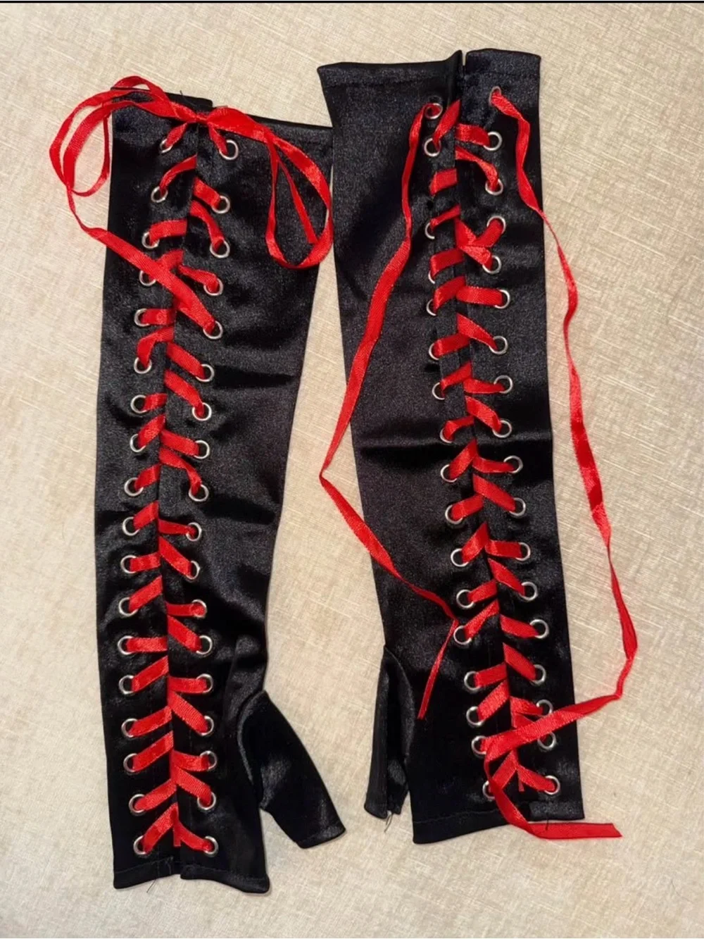 Spirit Lace-Up Gloves/Arm Warmers